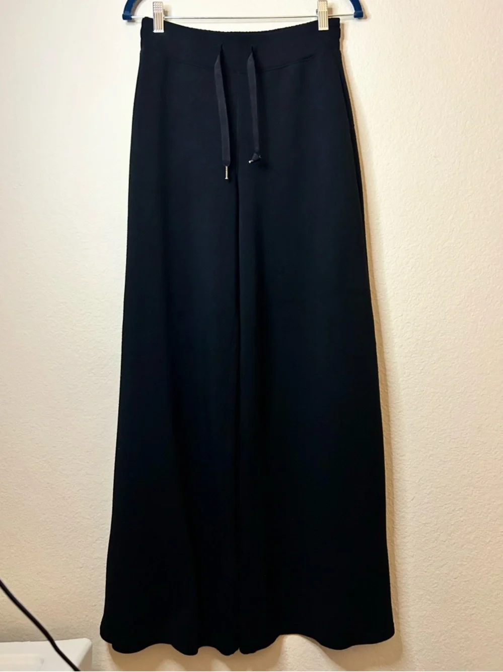SPANX Black Wide-Leg Drawstring Pants size s/ch/p - Picture 2 of 12